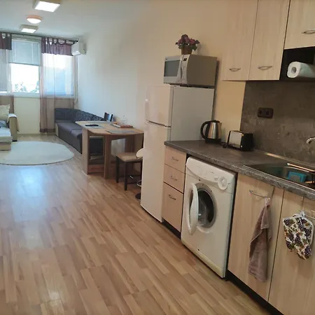 Tanya's Flat Varna